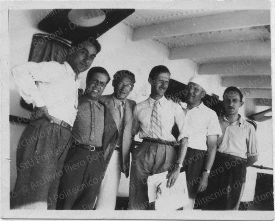 Le persone durante i lavori, positivo, bianco e nero, mm 61x75.