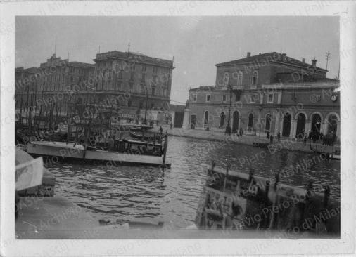 Veduta della città, positivo, bianco e nero, mm 61x86.