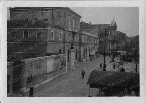 Veduta della città, positivo, bianco e nero, mm 61x86.