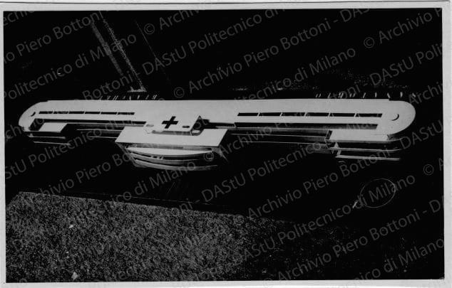 Arch. A. Bianchetti, progetto di Sanatorio di 130 letti, riproduzione di una tavola e viste del plastico. Vista del plastico, positivo, bianco e nero, mm 85x135. 