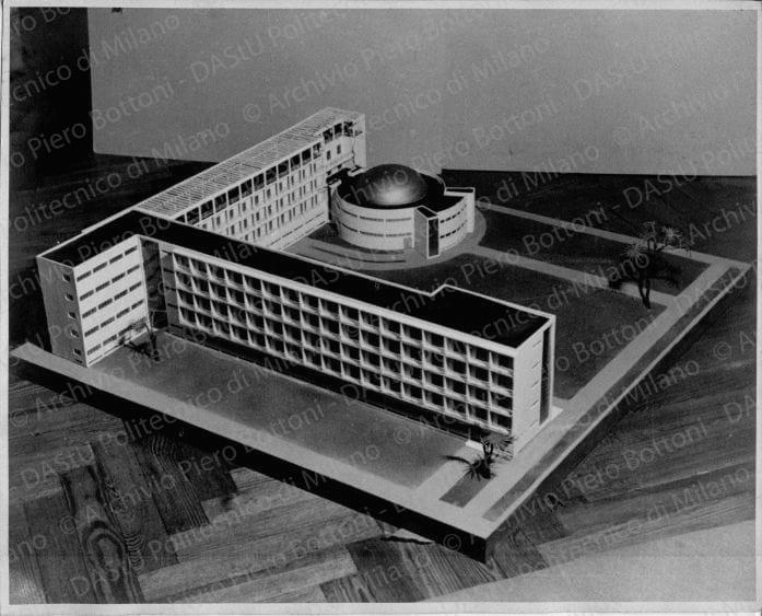 Architetti A. Bianchetti, W. Galmanini, C. Pea, progetto di Casa dello studente e sede del Guf in Pavia, 1934, riproduzionedi alcune tavole e viste del plastico. Veduta del plastico, positivo, bianco e nero, mm 235x295. 