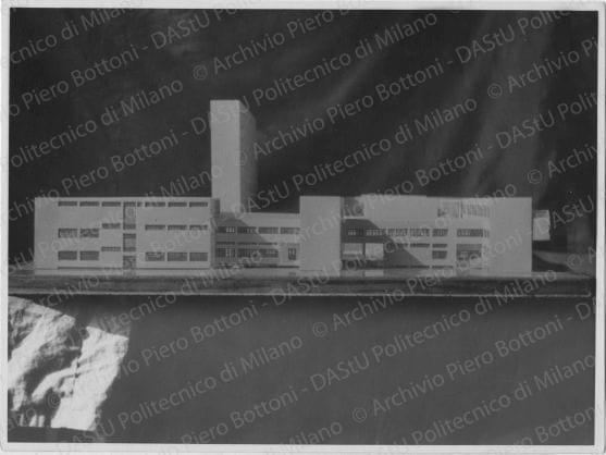 Arch. Cesare Cattaneo, progetto di Casa dell'assistenza fascista per una citt  di 100.000 abitanti, riproduzione di alcune tavole e viste del plastico. Veduta del plastico, positivo, bianco e nero, mm 176x235. 