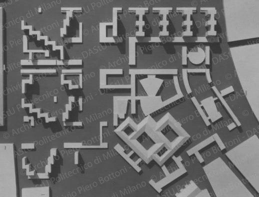 Arch. Cesare Cattaneo, progetto di Centro cittadino, 1935, riproduzione di alcune tavole e viste del plastico. Veduta del plastico, positivo, bianco e nero, mm 248x325.