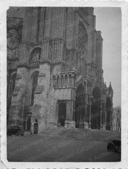 Chartres: Cattedrale, positivo, bianco e nero, mm 113x85. 