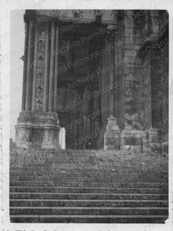 Chartres: Cattedrale, positivo, bianco e nero, mm 113x85. 