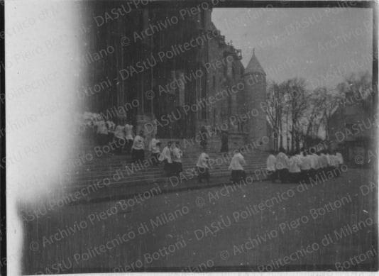 Chartres: Cattedrale, positivo, bianco e nero, mm 42x32. 