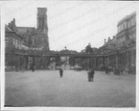 Nancy: Place de la Carri?re, positivo, bianco e nero, mm 32x42. 