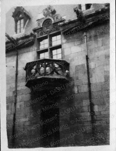 Nancy: balcone di un edifico in Grande Rue, ora Muse? Lorrain, positivo, bianco e nero, mm 42x32. 