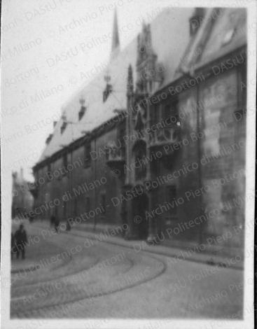 Nancy: balcone di un edifico in Grande Rue, ora Mus?e Lorrain, positivo, bianco e nero, mm 42x32. 