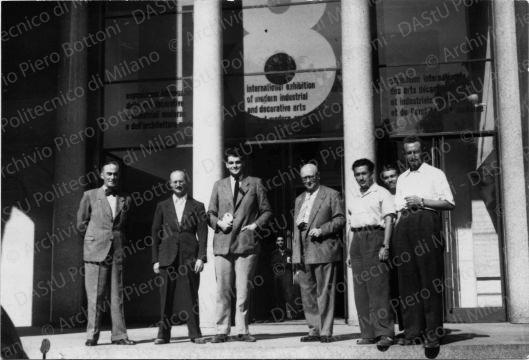 Visita del sig. Francis Bour, direttore aggiunto del Ministero del Commercio, Ricostruzione, UrbanismoFrancese, accompagnato da Humbert Ricolfi, positivo, bianco e nero, mm 121x179. 