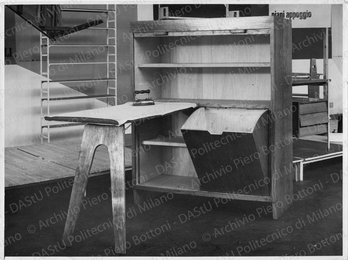 Mobile per stirare, positivo, bianco e nero, mm 179x238.