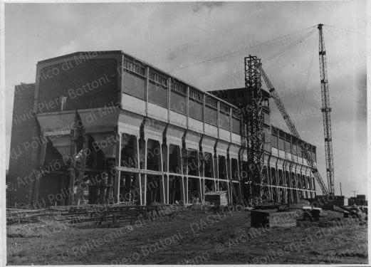 Edifici industriali e prefabbricazione, positivo, bianco e nero, mm 128x176. 