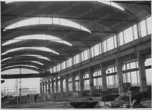 Edifici industriali e prefabbricazione, positivo, bianco e nero, mm 125x175. 