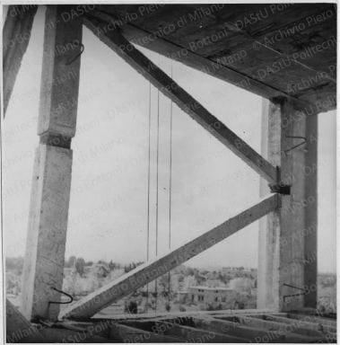 Edifici industriali e prefabbricazione, positivo, bianco e nero, mm 178x127. 