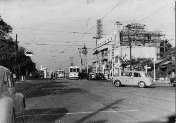 Strade di città, positivo, bianco e nero, mm 71x101.