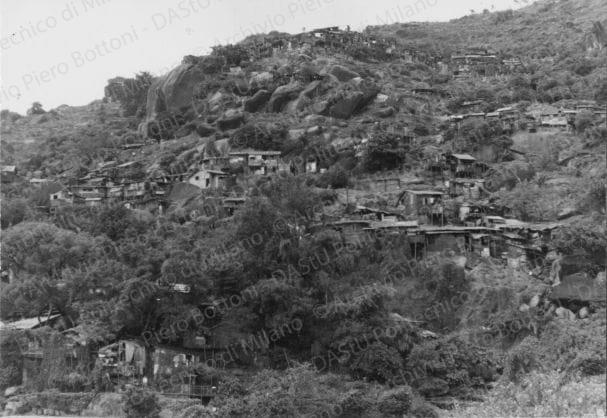Panorama, positivo, bianco e nero, mm 71x101. 