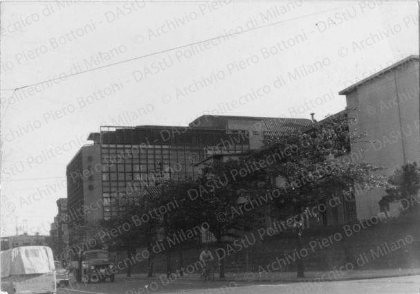 Nuove costruzioni, positivo, bianco e nero, mm 71x101. 