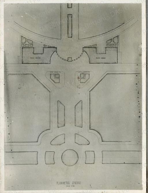 Disegni di sistemazione della piazza, positivo, bn, mm 115x86. Album nero n.1
