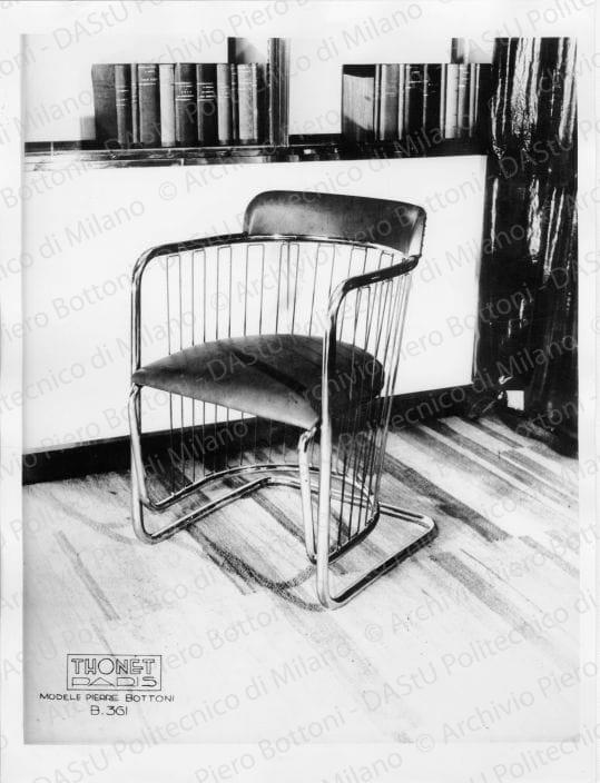 Veduta della poltrona, positivo, bianco e nero, mm 239x181. Annotazione tipografica sul recto della fotografia: "Thonet Paris. Modele Pierre Bottoni B.361".