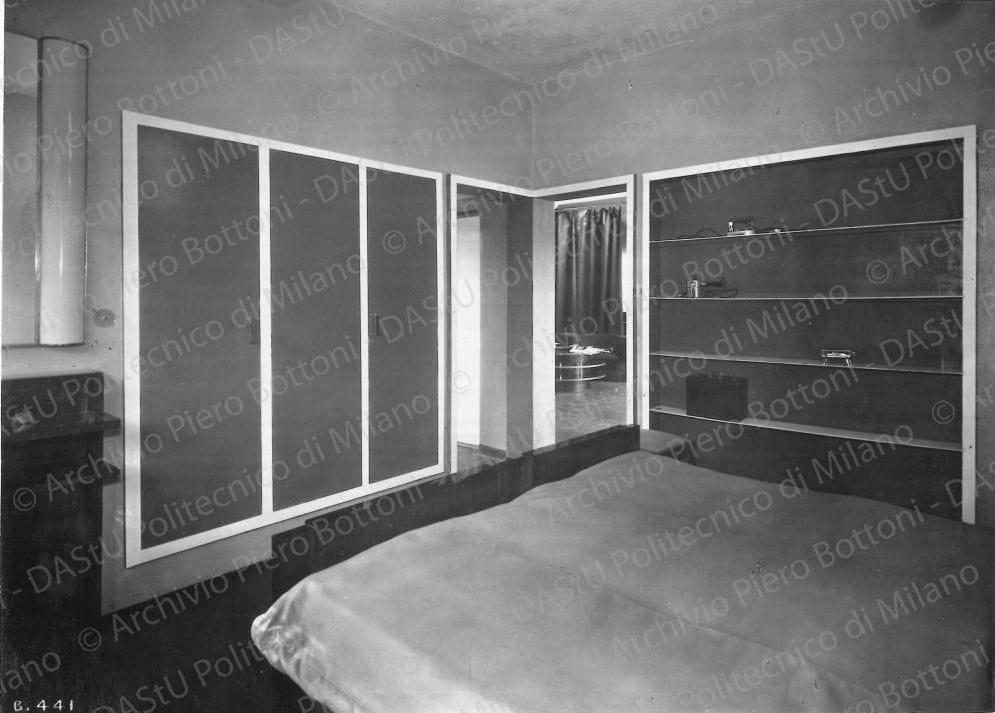 Veduta della dispensa. Positivo, bianco e nero, 285x197 mm,  album giallo n.19, pag.7.