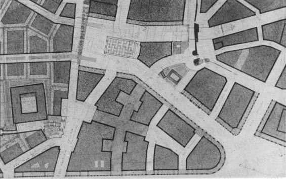 Riproduzione della planimetria di una nuova sistemazione per un'area del centro storico. Positivo, bianco e nero, 89x143 mm,  album giallo n.5, pag.11.