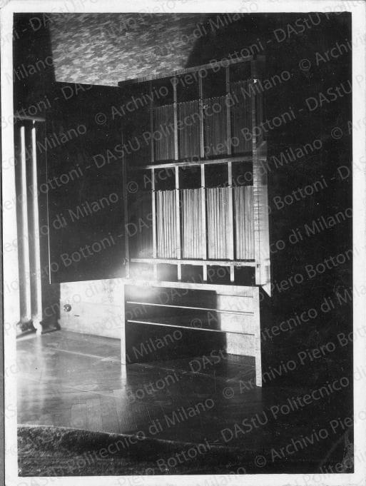 Positivo, bn, mm 117x85. Album nero n.3.