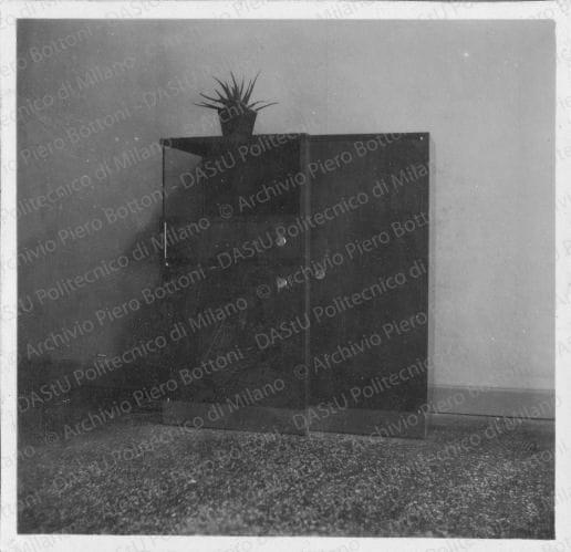 Positivo, bn, mm 85x88. Album nero n.3.