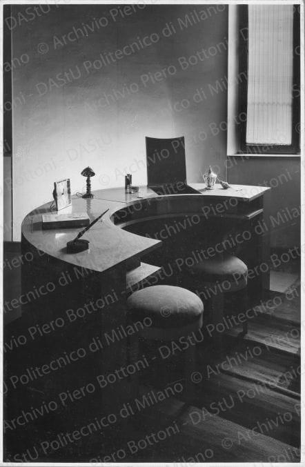 Positivo, bn, mm 229x150. Album nero n.6.