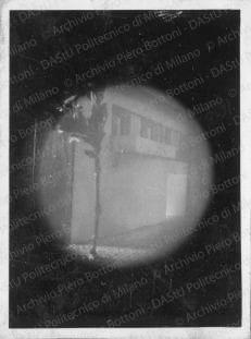 Positivo, bn, mm 45x34. Album nero n.8.