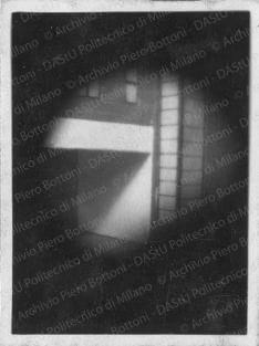 Positivo, bn, mm 45x34. Album nero n.8.