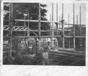Positivo, bn, mm 37x41. Album nero n.8.