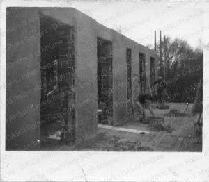 Positivo, bn, mm 37x41. Album nero n.8.