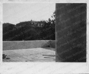 Positivo, bn, mm 37x41. Album nero n.8.