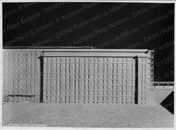 Veduta prospetto sud plastico, positivo, bianco e nero, mm 172x234. 