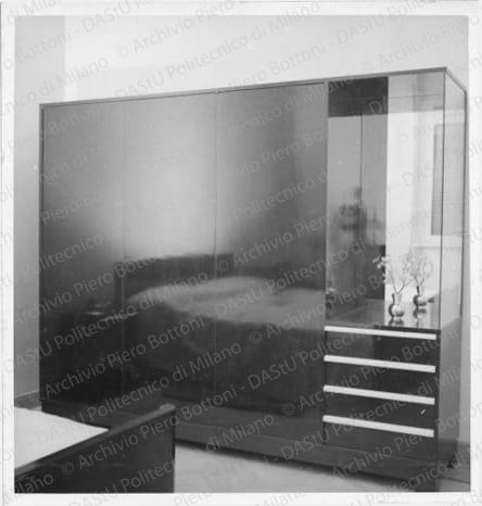 Positivo, bn, mm 130x125. Album nero n.12.