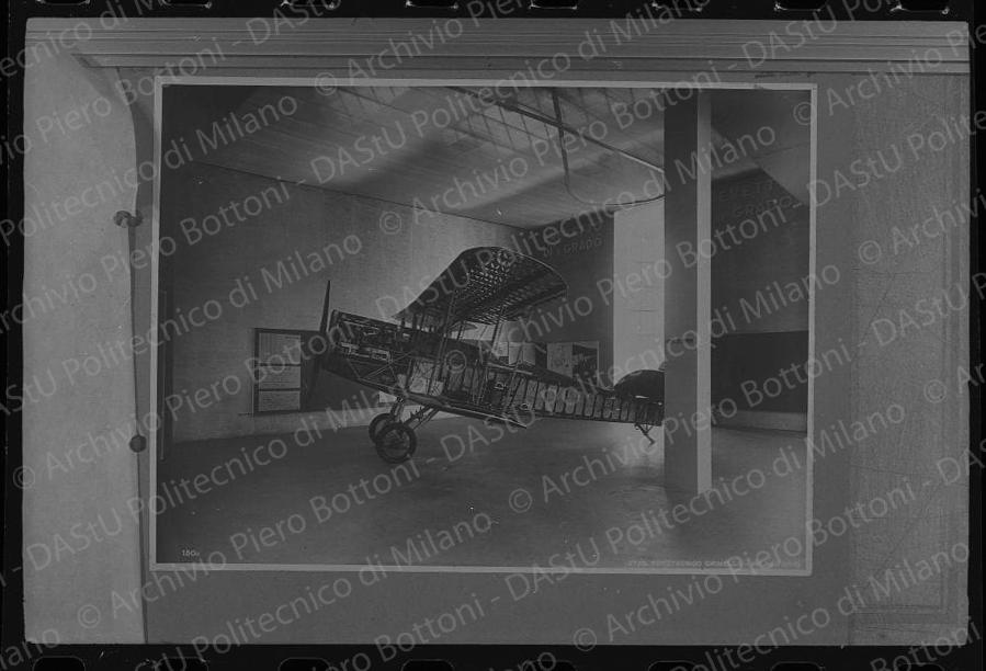 Negativo, bianco e nero, mm 24x36.