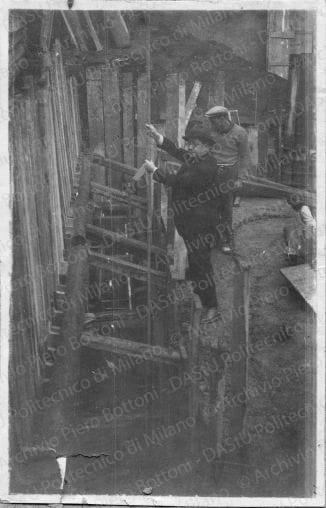 Positivo, bn, mm 85x56. Album nero n.11.