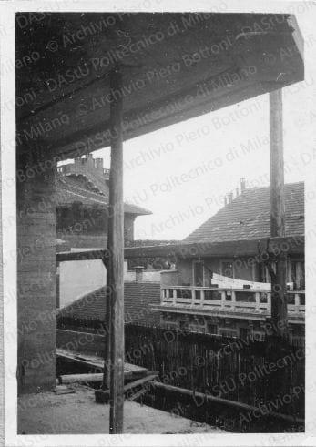Positivo, bn, mm 83x58. Album nero n.11.