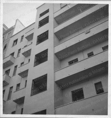 Positivo, bn, mm 130x125. Album nero n.11.