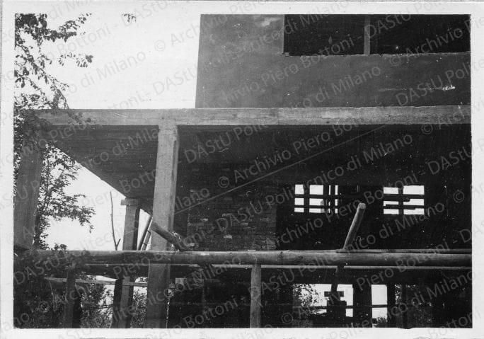 Positivo, bn, mm 58x83. Album nero n.11.