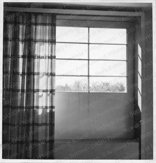 Positivo, bn, mm 130x125. Album nero n.11.