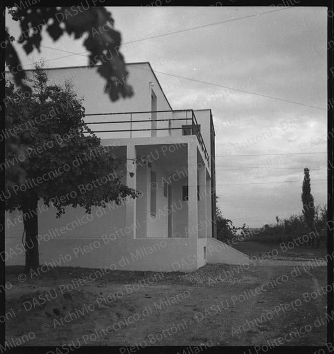 Negativo, bianco e nero, mm 56x59.