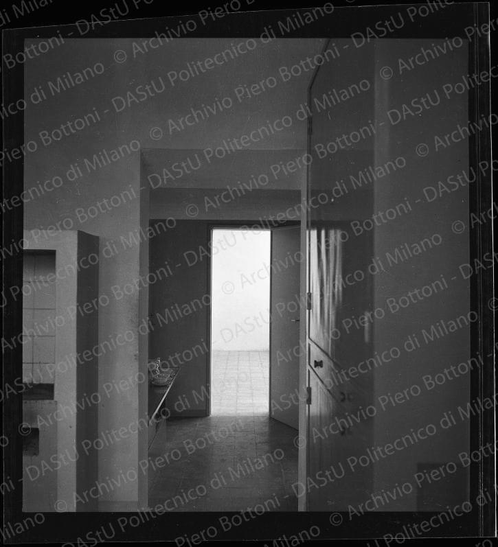 Negativo, bianco e nero, mm 56x59.