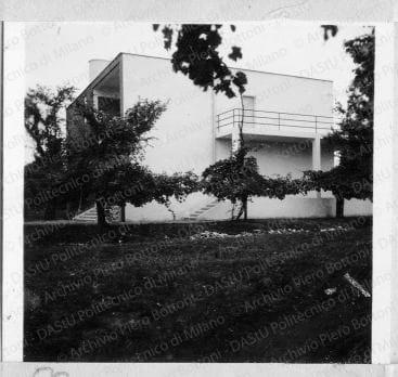 Veduta del prospetto nord-ovest, positivo, bianco e nero, mm 60x60. Fotografia in album.