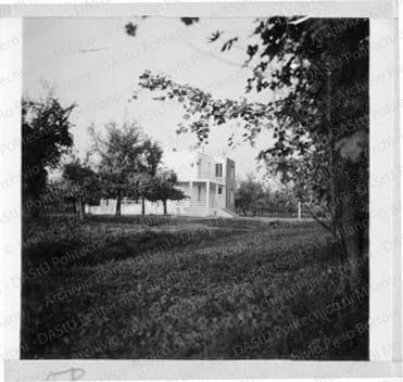 Veduta del prospetto sud, positivo, bianco e nero, mm 60x60. Fotografia in album.