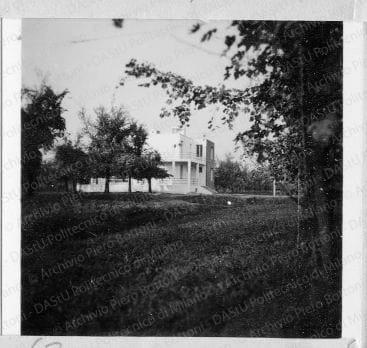 Veduta del prospetto sud, positivo, bianco e nero, mm 60x60. Fotografia in album.