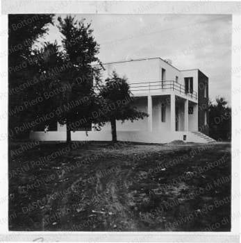 Veduta del prospetto sud, positivo, bianco e nero, mm 60x60. Fotografia in album.