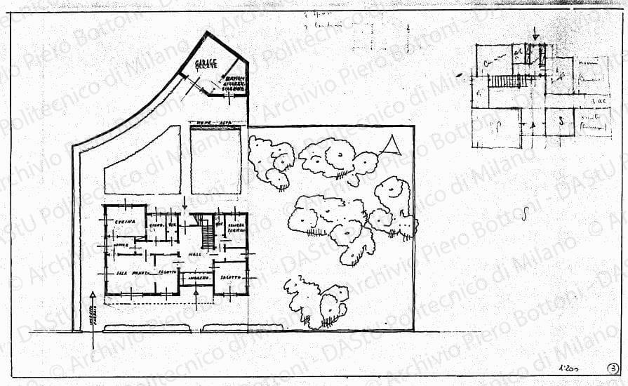 Pianta piano terreno con sistemazione esterna ed edifici accessori, scala 1:200, s.d. China e matita su lucido, cm 22,8x38,2. Schizzo di variante del piano terra a matita. 