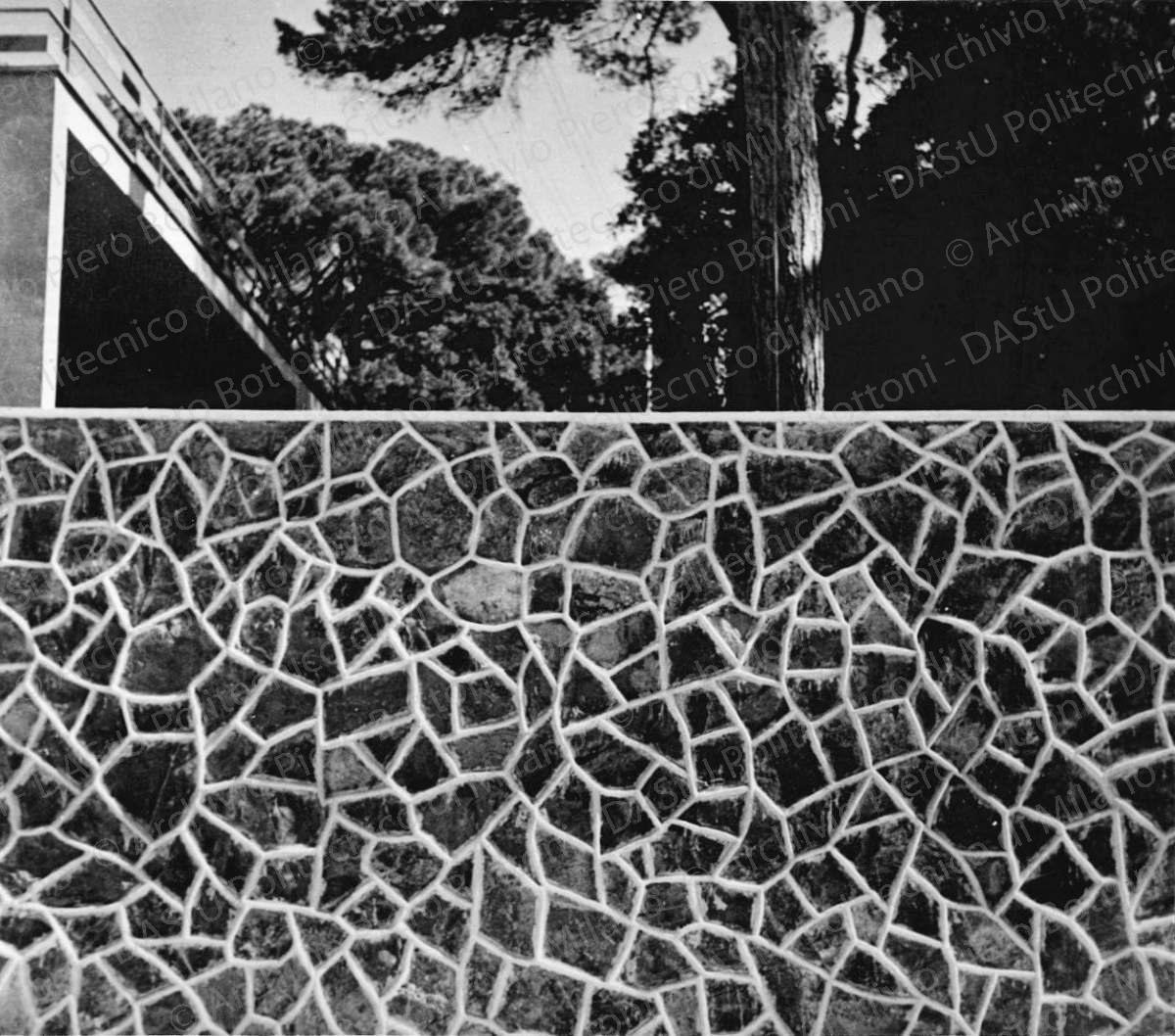 Veduta panoramica da sud-ovest. Positivo, bianco e nero, 248x237 mm, album giallo n.1, pag.43.