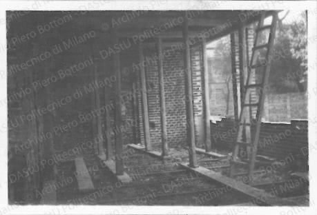 Positivo, bn, mm 56x83. Album nero n.12.